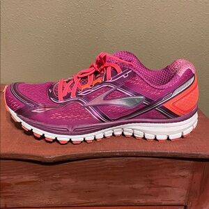 Brooks Ghost 8 Women's Fuchsia and Orange Athletic Shoes